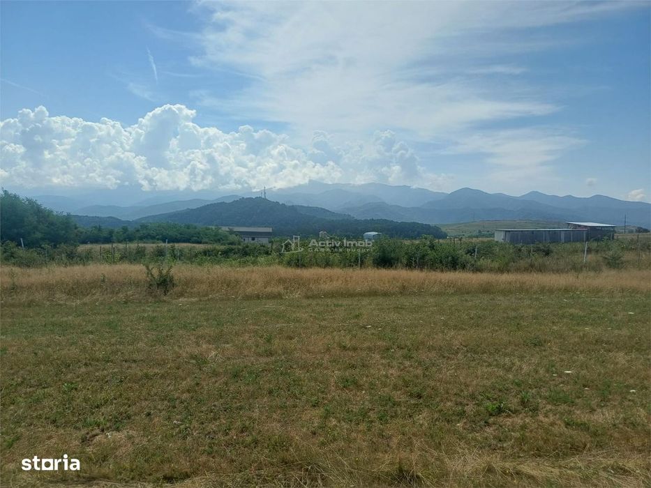 Teren intravilan de vanzare 1488 mp