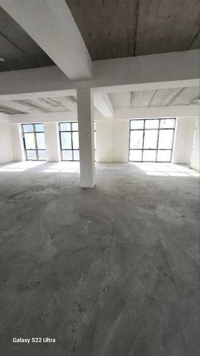 Сдаётся в аренду четырёх этажное здание.