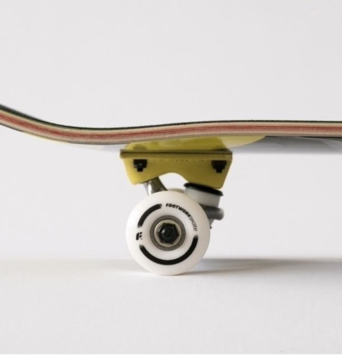 Продам скейтборд , б/у , 30 000( новый стоит 45000)