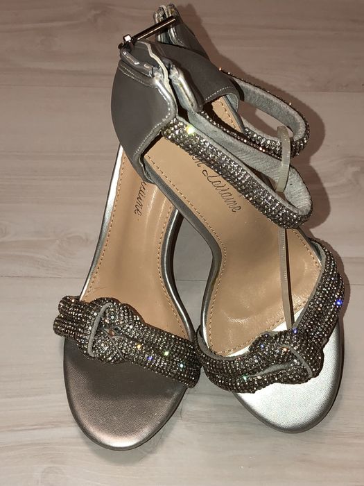 Босоножки вечерние со стразами