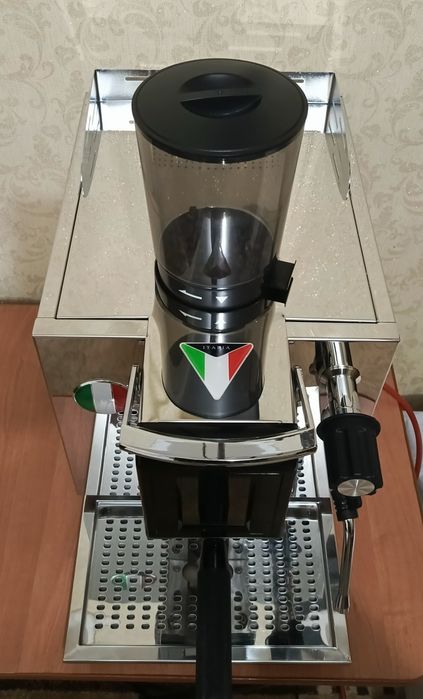 Профессиональная Кофемашина