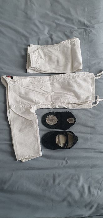 Продам кимоно детское 120см