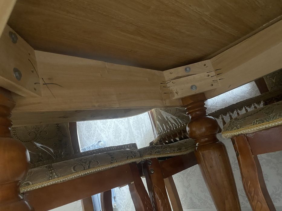 Продам стол деревянный, раздвижной.