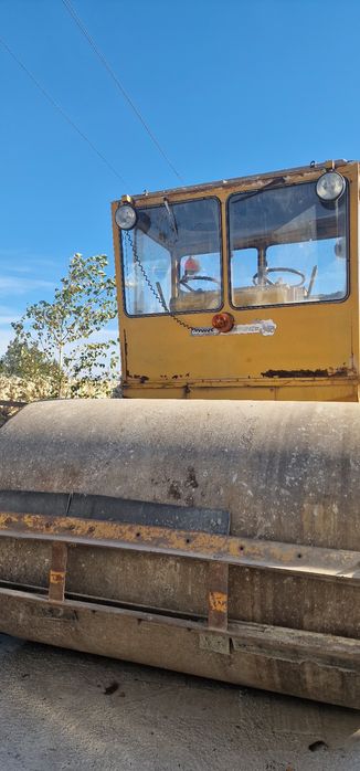 Excavator utilaje basculante