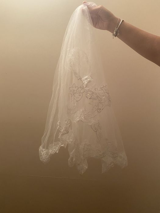 Vand rochie de mireasa potrivita pentru marimea s/m