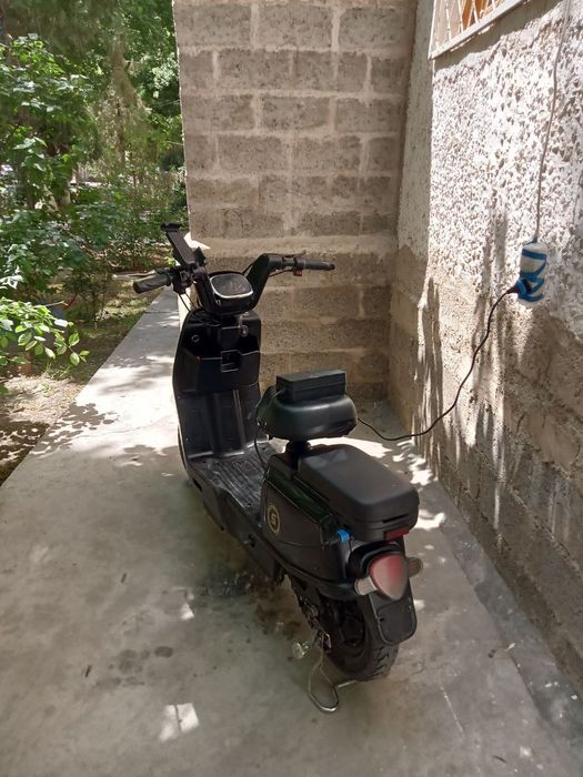 Skuter sotiladi tezligi 50 60