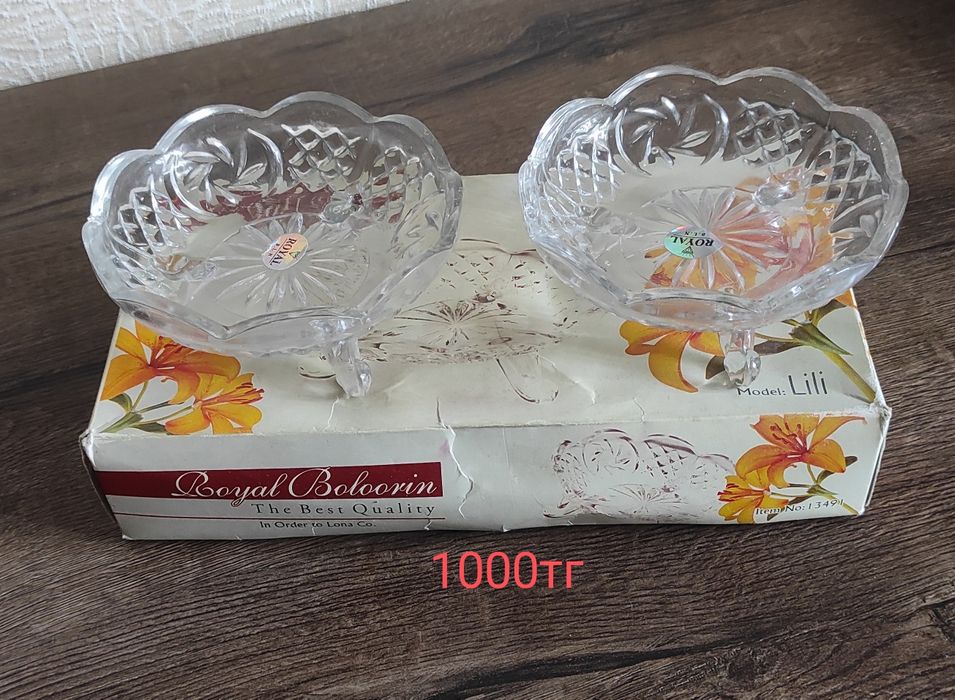 Продам креманки и рюмки.