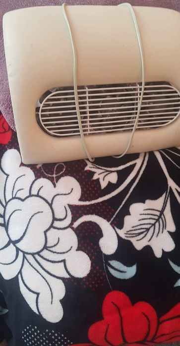 Vand lampa uv   aspirator de praf de unghii