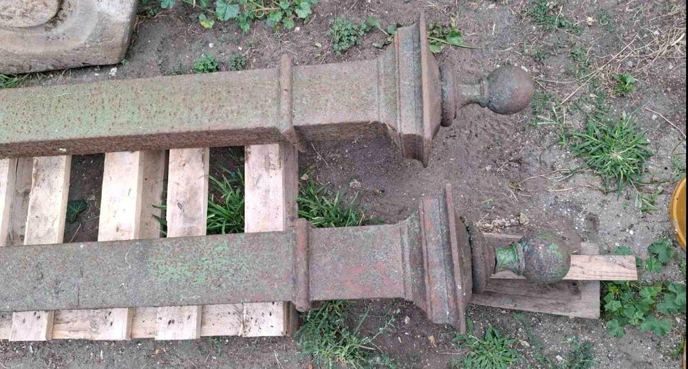 Stâlpi vechi fontă 5buc.Piese fonta balustrada
