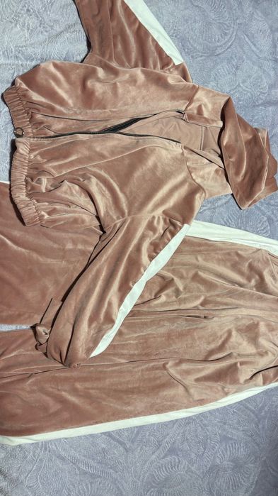 Дамски комплекти