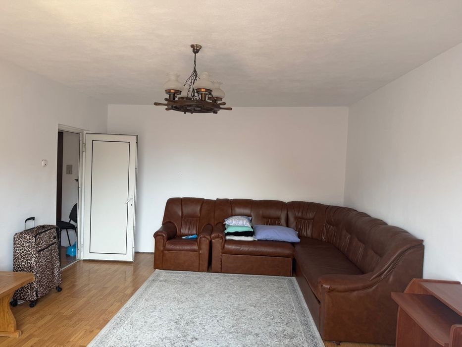 Închiriez apartament 2 camere Brașov