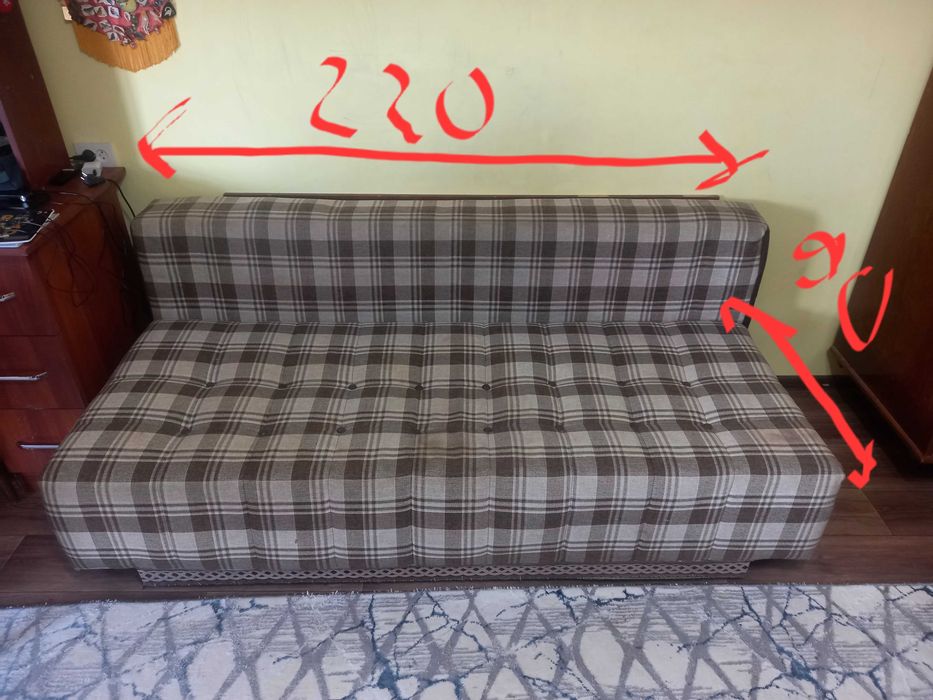 Диван-кровать большой