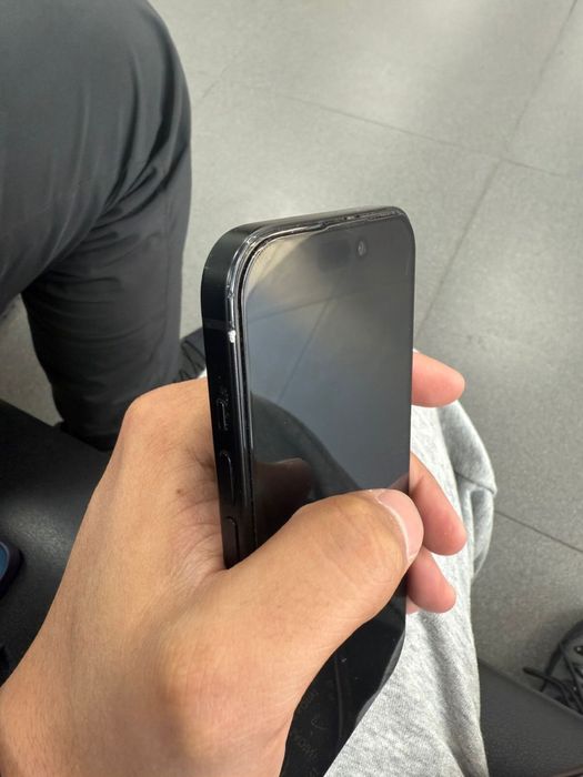 Айфон 15/128 гб.