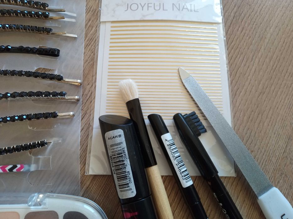 Лот козметика 3Д Маска Гримове и Други