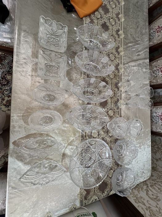 Набор посуды из чистой хрустали