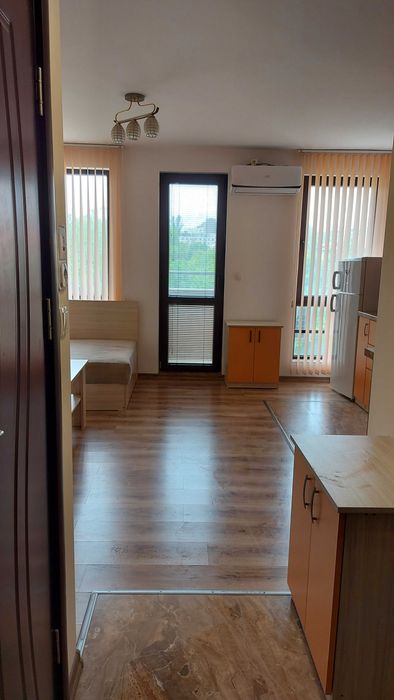 Дава се под наем Едностаен апартамент в Пловдив, Южен - 40 кв.м за 255 € - Снимка #2