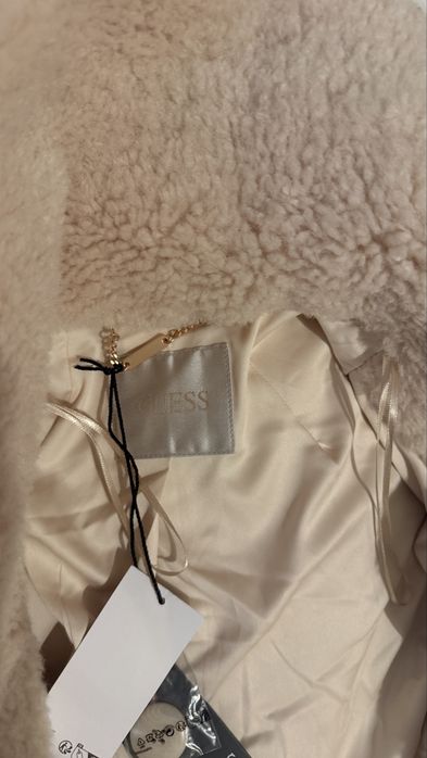 Ново зимно палто Guess