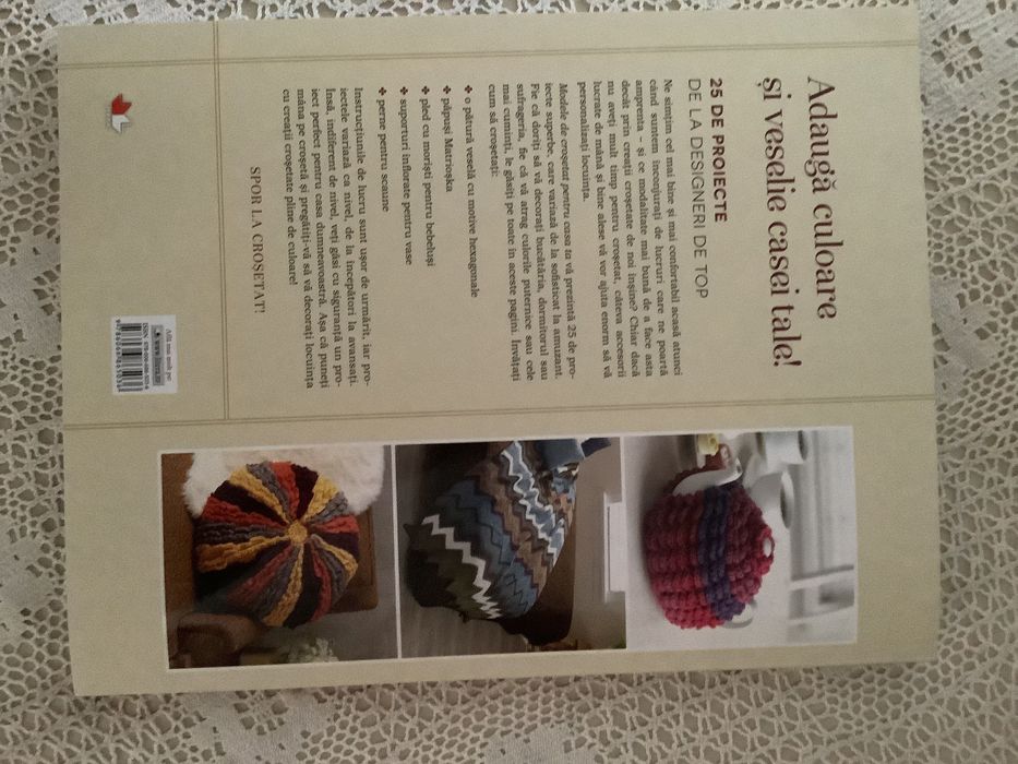 Carte cu modele pentru crosetat