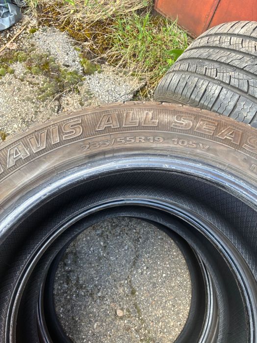 235/55 R19 Гуми 4 сезона 240.00€