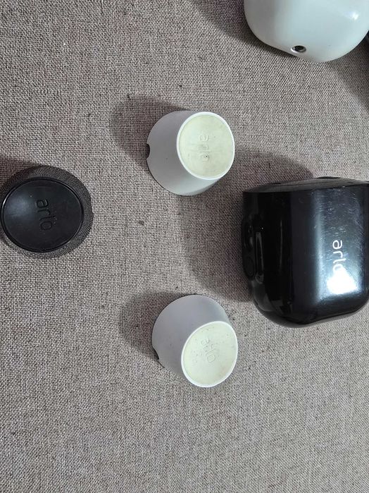 Arlo pro4 /arlo vmc4041p / netger arlo camera Conect camera securitate