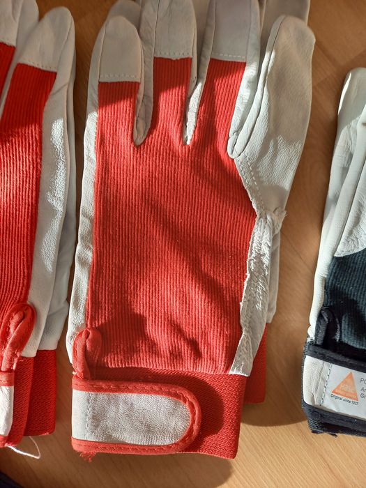 Кожаные перчатки