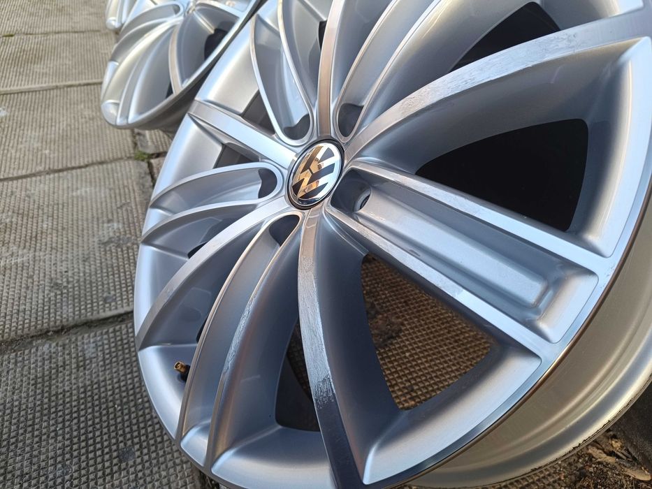 ОРИГИНАЛНИ джанти 18 ' цола 5x112 VW Tiguan / Фолксваген 7J ET43 57,1