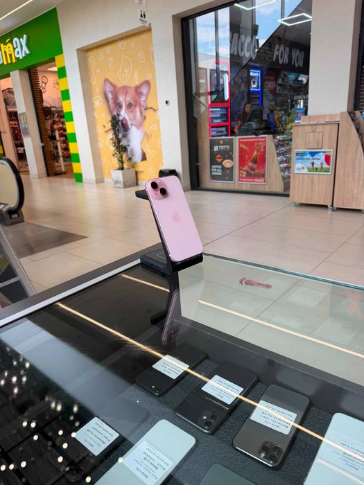 Iphone 15 | 128 GB | 100% Baterie | Acceptam si Schimburi | Posibilitate In Rate | Garantie 12 Luni  .
