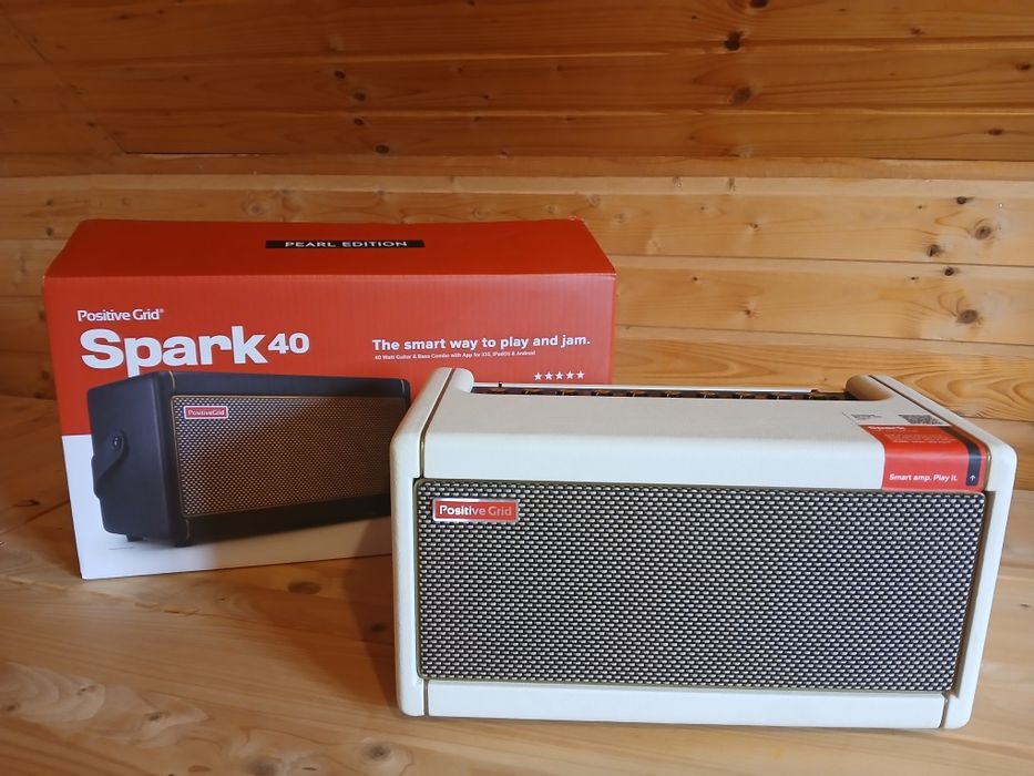 Amplificator chitară Positive Grid Spark 40 Pearl Edition - Ca nou + Cutie + Cablu jack