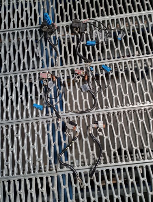 Capsa pirotehnica borna plus minus ibs bmw e90 e91 e92 e87 e82 x1 e84