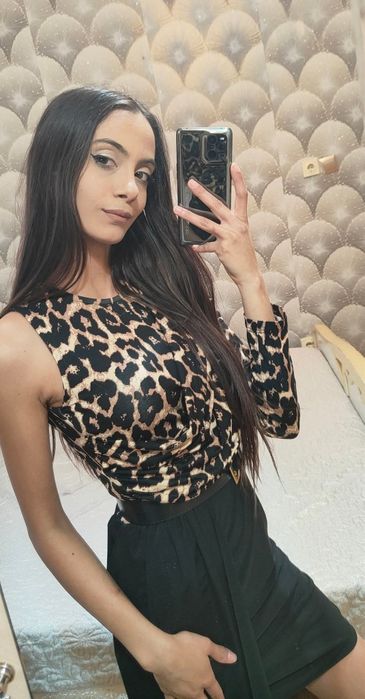 Елегантна рокля с леопардов принт и асиметрична дължина R1151
88.95 лв