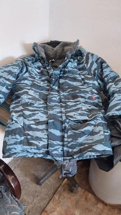 Продам бушлат и ватник.