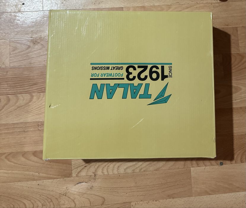 Продам робочую обувь размер 40/44