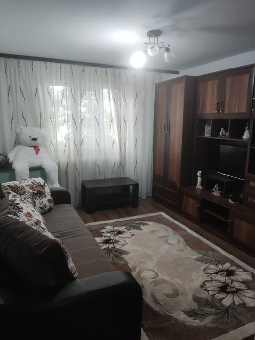 Inchiriez garsoniera