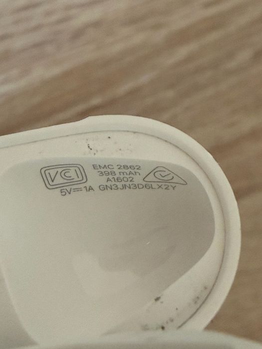 Apple Airpods 2го поколения
