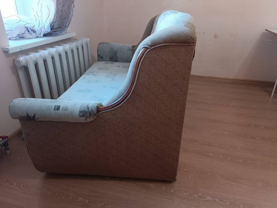 Диван для дачи бесплатно( актуально)