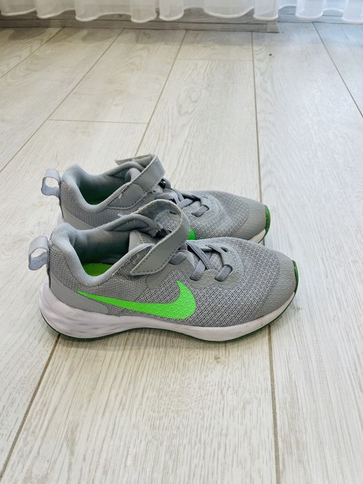 Детски маратонки Nike 28