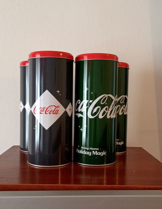 Кутии на Кока Кола.