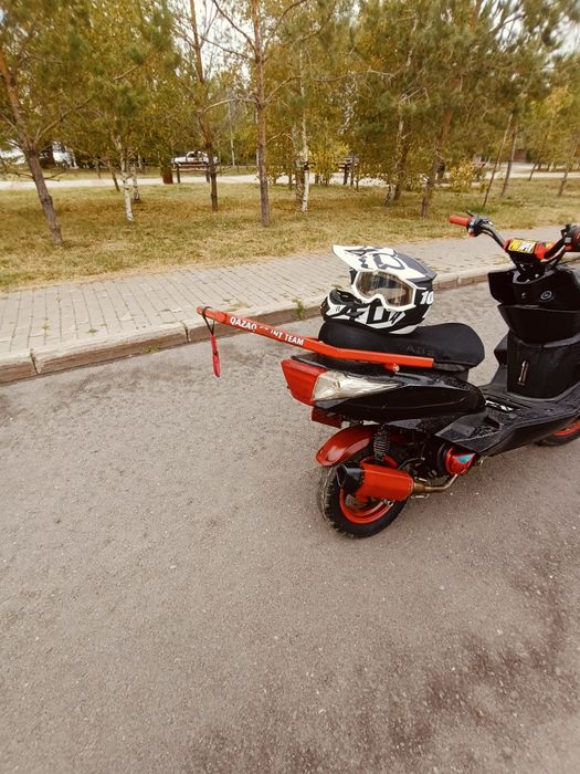 Продам мопед м8 про