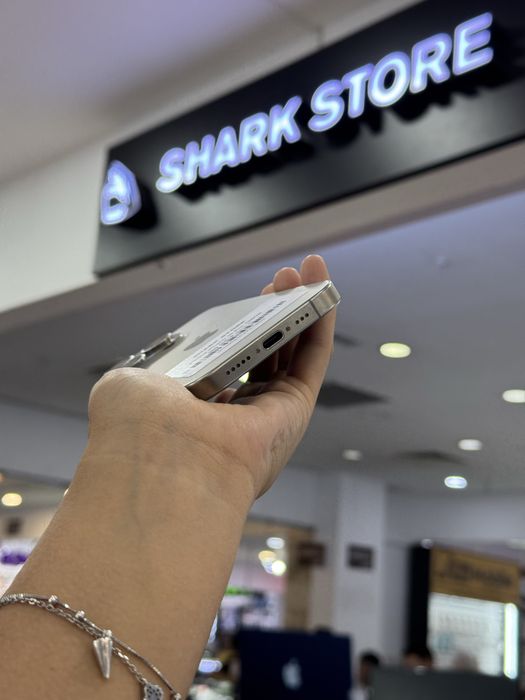 iphone 15 pro Shark Store