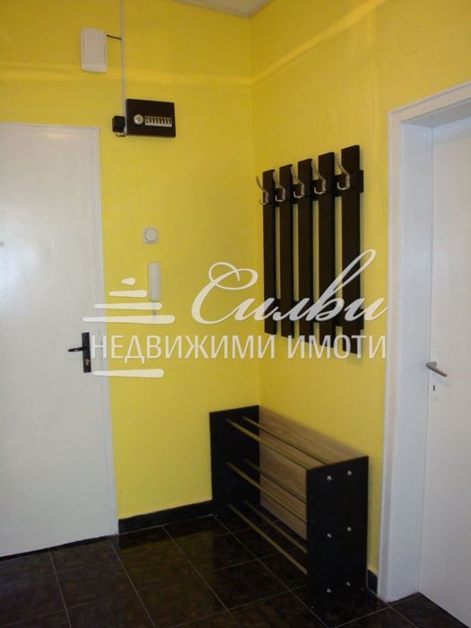 Дава се под наем Тристаен апартамент в Шумен, Център - 90 кв.м за 408 € - Снимка #7