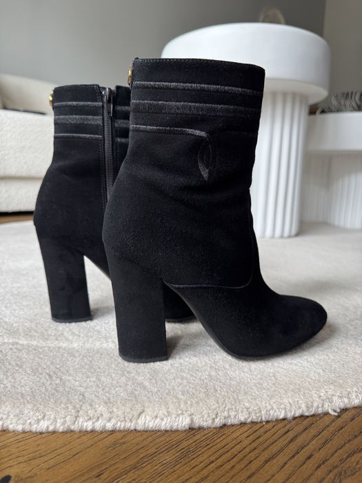 Велурени Боти GUESS