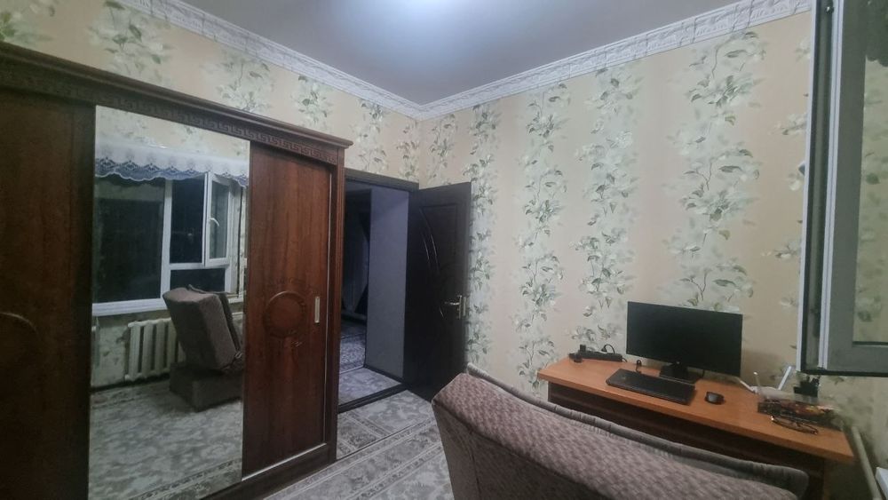 квартира на массиве Сергели-3. Прямо вдоль дороги.