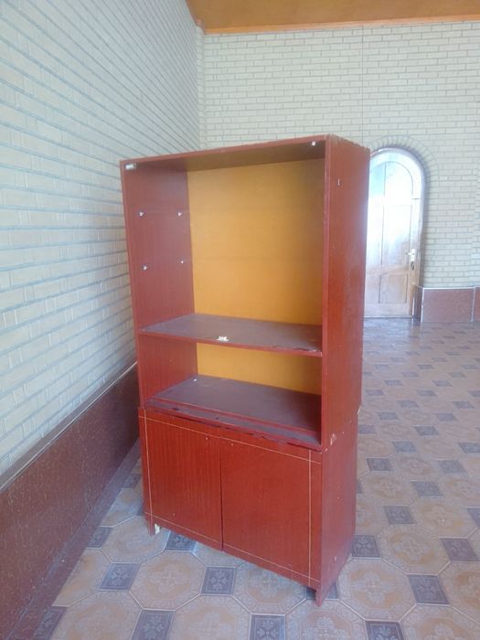 Eski mebel narxi 250.000 ming.  4 ta mebel shu narxda.