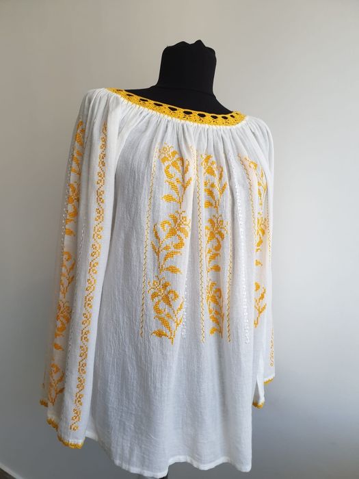 Ie traditionala matase cusuta manual