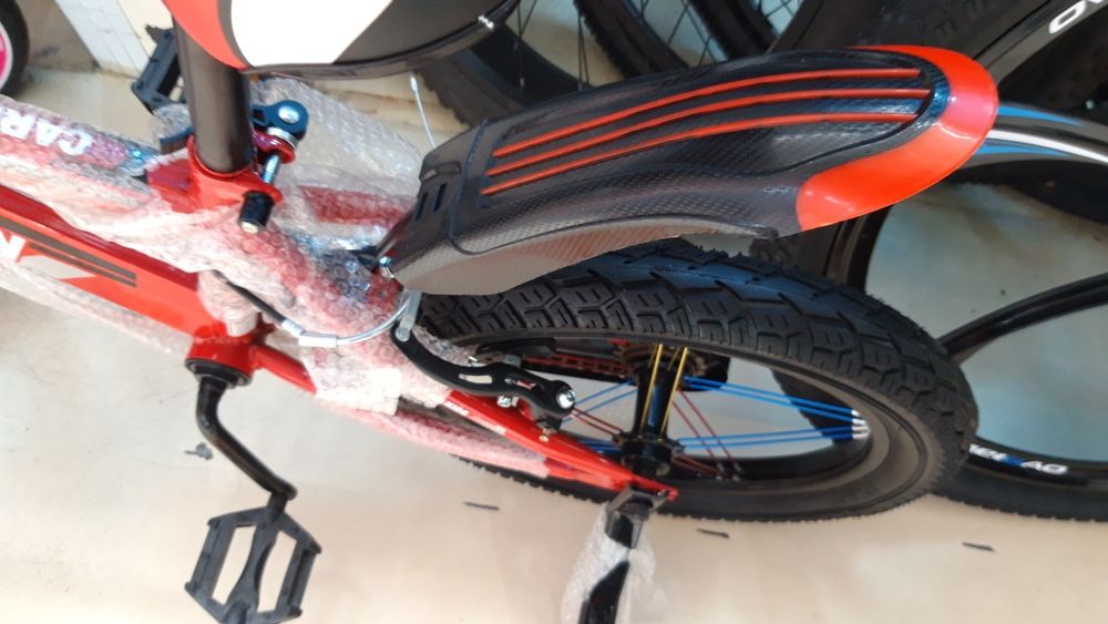 Bicicleta 16 inch, model nou, semiasamblata. La bax. Diverse culori.