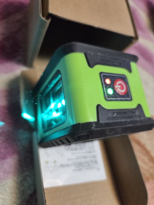 Laser cu lumina verde