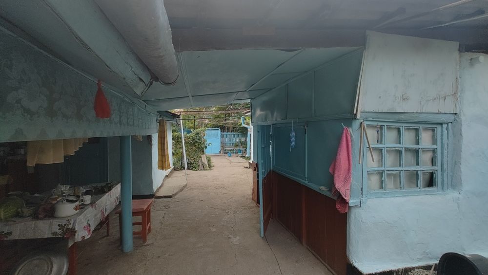 Продаётся дом с мебелью и всеми хоз. постройками