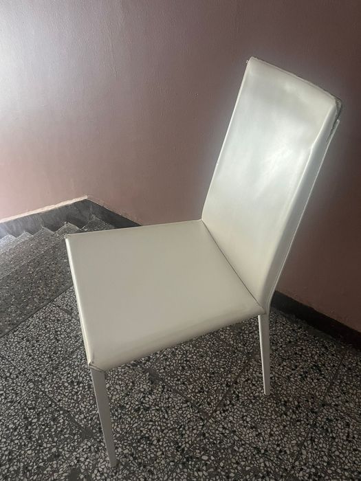 Трапезни столове