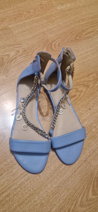Sandale piee Guess 37
