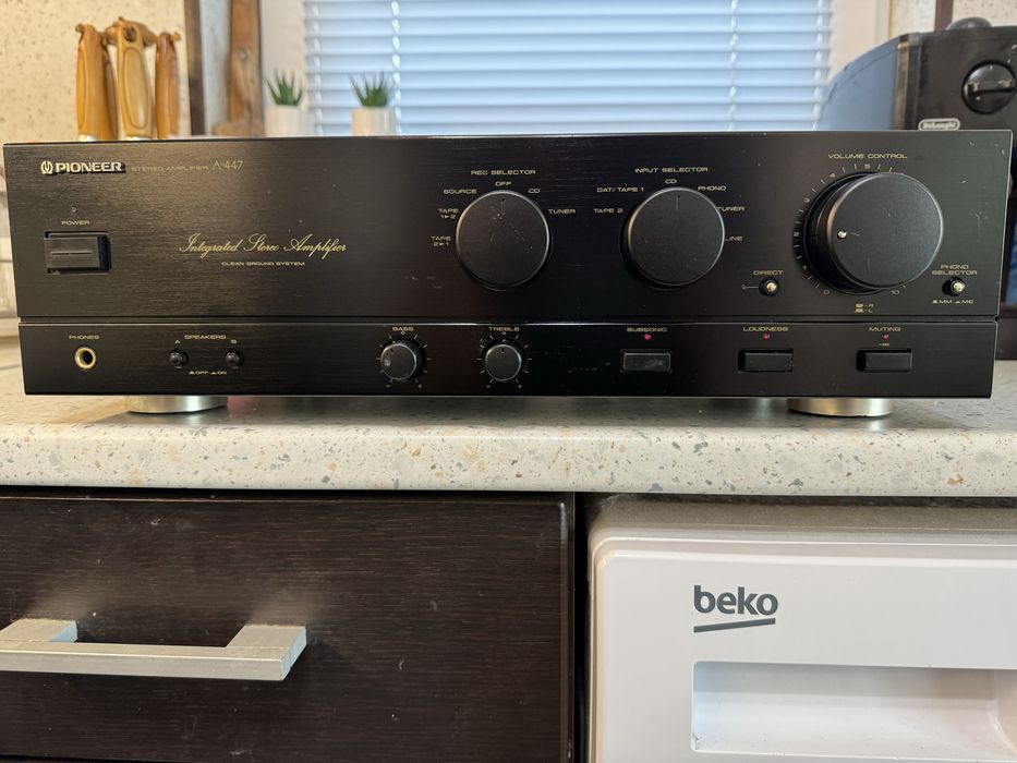 Pioneer A-447 Танзисторен стерео усилвател
